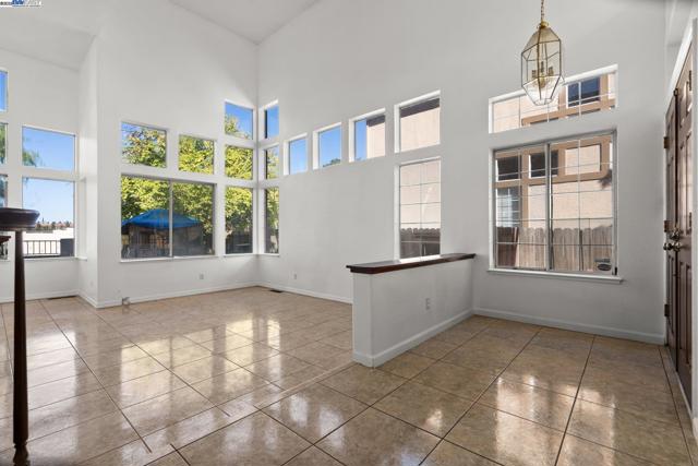 2205 Mark Twain, Antioch CA: https://media.crmls.org/mediaz/c3b6314d-684e-4cf1-a3ff-d35f6d8595e7.jpg