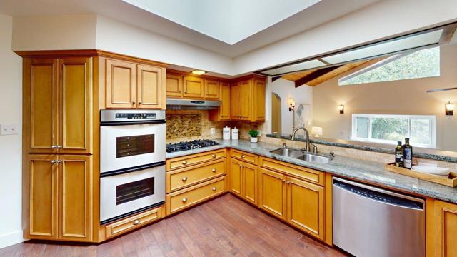 2123 Edgewood Road, Redwood City CA: https://media.crmls.org/mediaz/c3b63308-26f8-4a25-95b3-8e9e01fa3769.jpg