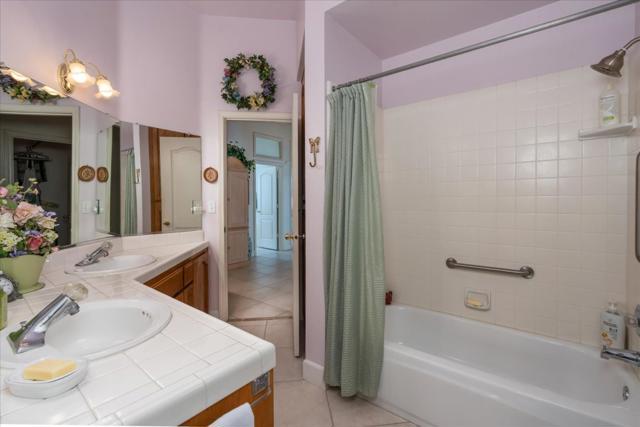 1130 Minarets Avenue, Clovis CA: https://media.crmls.org/mediaz/c3b6d414-9154-4760-a905-f9a6f69e2bf5.jpg