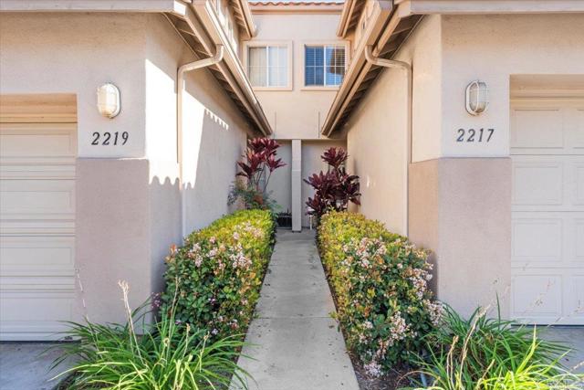 Detail Gallery Image 2 of 42 For 2217 Lago Ventana, Chula Vista,  CA 91914 - 3 Beds | 2/1 Baths