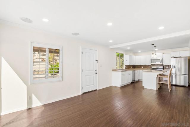 8545 Gardena Rd, Lakeside CA: https://media.crmls.org/mediaz/c3b7a372-8413-4729-b118-7b2bbd4e0fbf.jpg