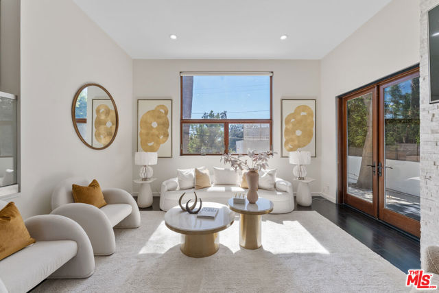 10844 Rochester Avenue photo 4