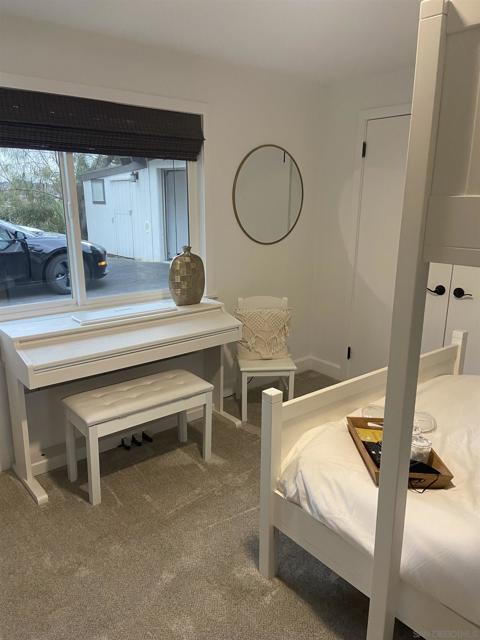 455 Glenncrest Dr, Solana Beach CA: https://media.crmls.org/mediaz/c3b8eec8-a450-44cb-8004-3401ca427b9e.jpg