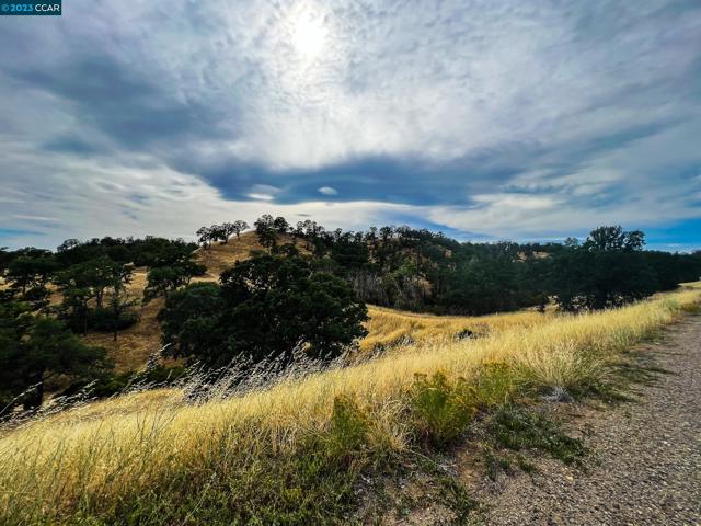 0 Lot 22 Rolling Oaks, Cottonwood CA: https://media.crmls.org/mediaz/c3b919a6-b0d5-47d3-b0a9-bba8c6240c28.jpg