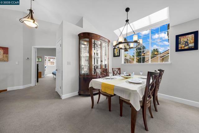 1618 Brush Creek Place, Danville CA: https://media.crmls.org/mediaz/c3b95462-a789-4f32-bb34-3008f0d5b5d2.jpg