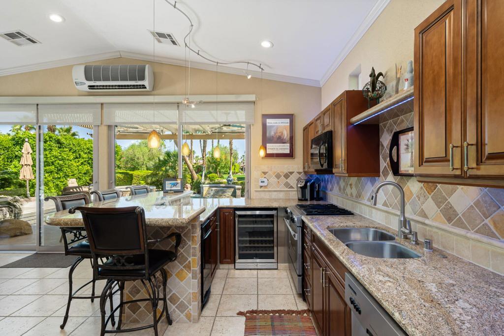 MLS #219138414DA image #10