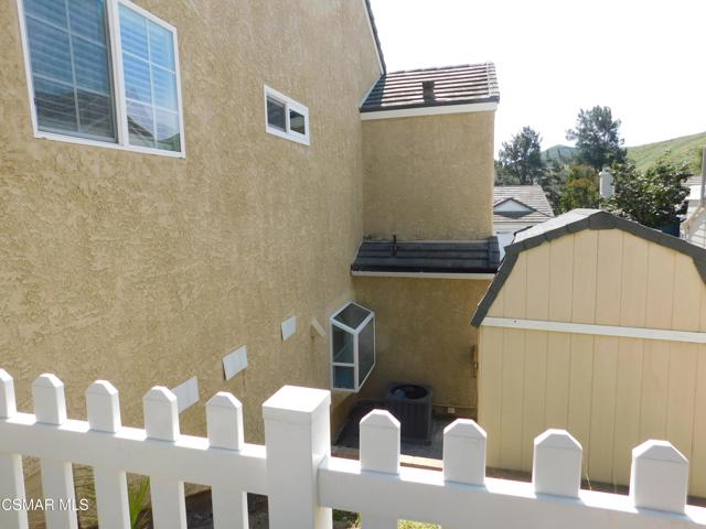 559 Stoney Peak Court, Simi Valley CA: https://media.crmls.org/mediaz/c3b9c64a-05bf-41cb-9afb-e5249451051f.jpg