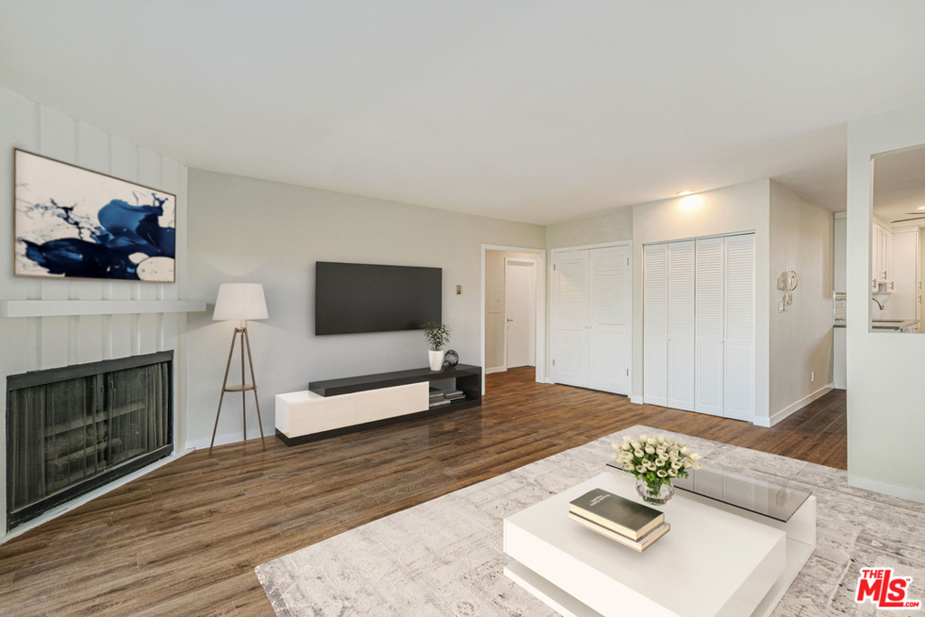 1342 HARVARD Street 201, Santa Monica, CA 90404