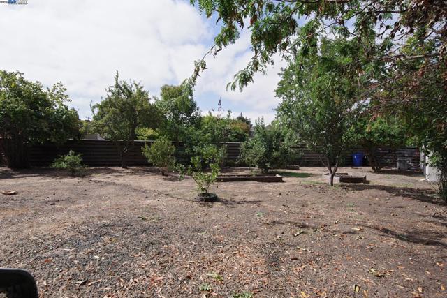5268 Keeler Ct, Fremont CA: https://media.crmls.org/mediaz/c3ba4b99-0985-4604-a94d-5a9513ef69c2.jpg