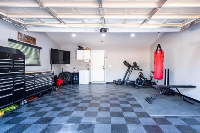 11534 Manzanita Rd, Lakeside CA: https://media.crmls.org/mediaz/c3bb1567-4f6c-4bcb-bc45-ce4a50e3ed61.jpg