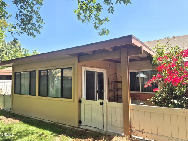 13105 Village 13, Camarillo CA: https://media.crmls.org/mediaz/c3bbe178-7973-4b5a-915f-961f8a7a399d.jpg