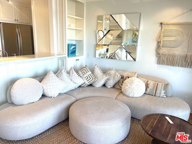 26668 Seagull Way, Malibu CA: https://media.crmls.org/mediaz/c3bcf210-e51b-4b95-8e5a-f45c0ea569ae.jpg