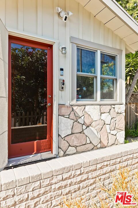 667 Marine Street photo 2