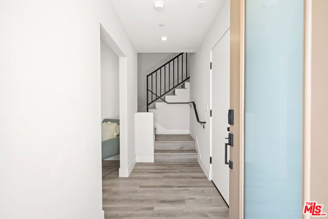 1955 Preuss Road, Los Angeles CA: https://media.crmls.org/mediaz/c3bd4bff-8169-41dc-b079-732fbaecfb81.jpg