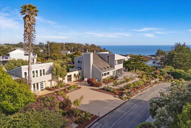 405 Heather Point Lane, Watsonville CA: https://media.crmls.org/mediaz/c3bd53c6-62a5-4c9e-871d-7f8446cec91e.jpg