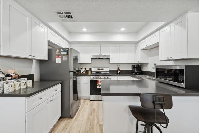 Detail Gallery Image 1 of 1 For 24065 Fir Ave, Moreno Valley,  CA 92553 - 3 Beds | 2 Baths