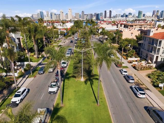 248 Orange Avenue, Coronado CA: https://media.crmls.org/mediaz/c3be71b3-294d-4f37-b276-dfbeebad6493.jpg