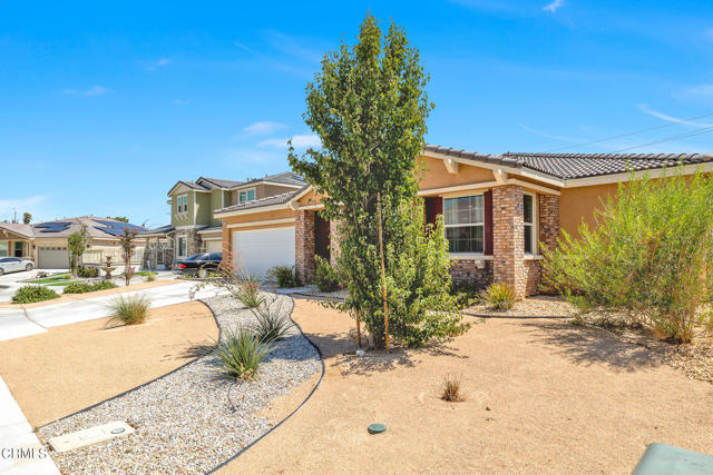 Detail Gallery Image 4 of 58 For 39128 Cocobola Ct, Palmdale,  CA 93551 - 4 Beds | 3 Baths