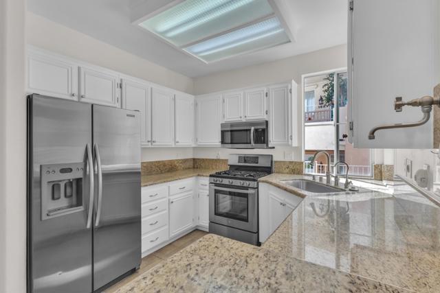 Detail Gallery Image 7 of 35 For 11442 via Rancho San Diego #157,  El Cajon,  CA 92019 - 3 Beds | 2 Baths