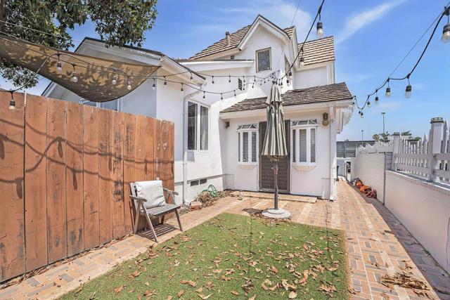3943 Ingraham St, San Diego CA: https://media.crmls.org/mediaz/c3bf0f3c-9991-4803-9176-323116a0ca08.jpg