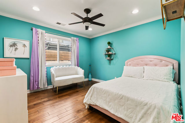 7354 Trask Avenue, Playa del Rey CA: https://media.crmls.org/mediaz/c3bf3b4b-63bf-40dc-a1f0-64dfd508afae.jpg