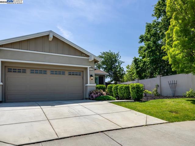 1178 Tropicana Ln, Brentwood CA: https://media.crmls.org/mediaz/c3c00efc-d24a-409b-bbe6-9ac2a2a6cb70.jpg