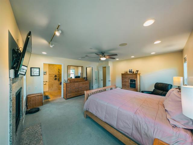 Image 31 of 75 For 9848 Vista Viejas