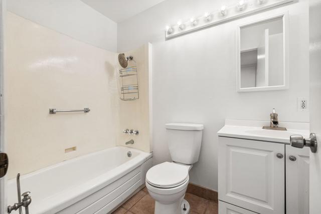 42660 Wisconsin Avenue, Palm Desert CA: https://media.crmls.org/mediaz/c3c2272e-5224-4401-bbef-9aab52d2ccd3.jpg