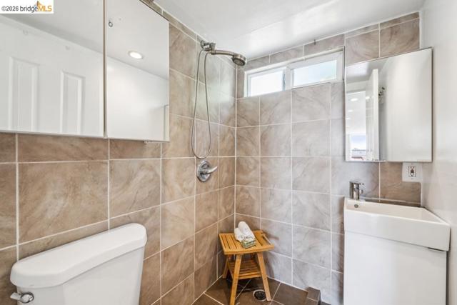 Image 35 of 37 For 1516 Merced St