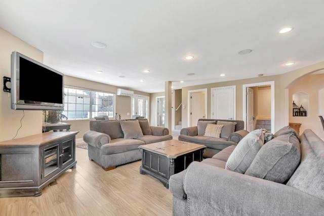 3848 Mariposa Drive, Clearlake CA: https://media.crmls.org/mediaz/c3c475f8-5520-4026-a9cb-cfdf3fbd34ef.jpg