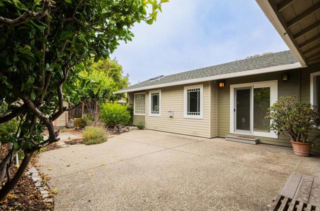 361 Hannon Avenue, Monterey CA: https://media.crmls.org/mediaz/c3c49d7b-a90c-4fd9-bc87-97729b20c467.jpg