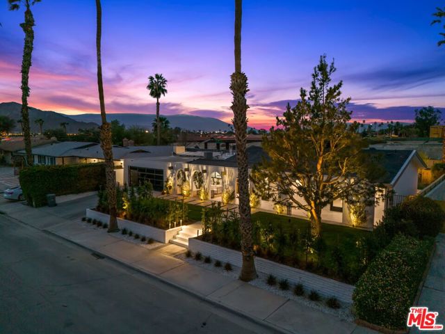 80100 Vista Grande, La Quinta CA: https://media.crmls.org/mediaz/c3c5d55d-0393-4e4f-8177-73e3482c71d0.jpg