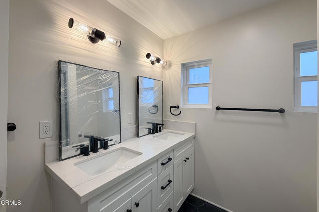 Detail Gallery Image 24 of 41 For 431 Deodar Ave, Oxnard,  CA 93030 - 3 Beds | 2 Baths