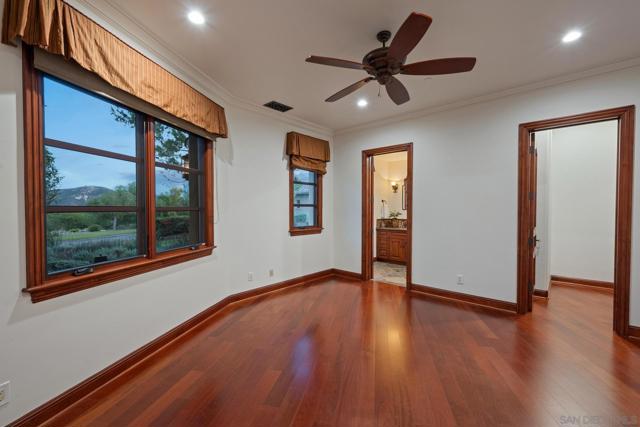 15707 Blue Crystal Trl, Poway CA: https://media.crmls.org/mediaz/c3c6a8bd-e35b-4f7b-9b36-60af5381f98e.jpg
