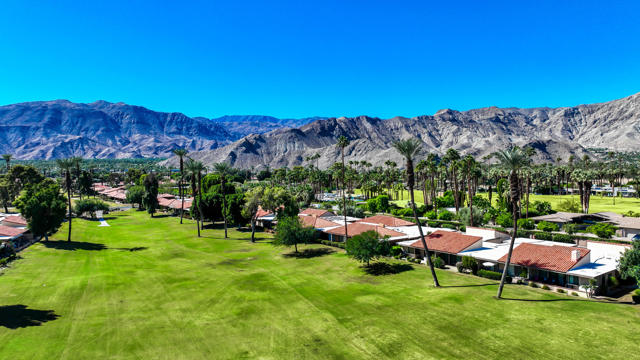 24 Haig Drive, Rancho Mirage CA: https://media.crmls.org/mediaz/c3c97f66-636b-4499-b931-df7de7bbaf88.jpg