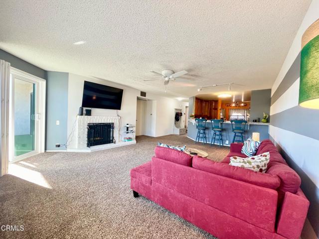 728 Island View Circle, Port Hueneme CA: https://media.crmls.org/mediaz/c3c9988a-e383-49f8-adb4-d7dae2daae8f.jpg