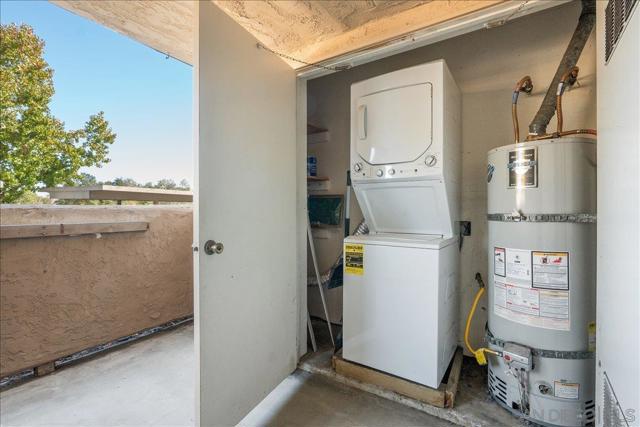 8488 New Salem St #69, San Diego CA: https://media.crmls.org/mediaz/c3ca0008-5598-4278-bbe4-a0dca6a34014.jpg