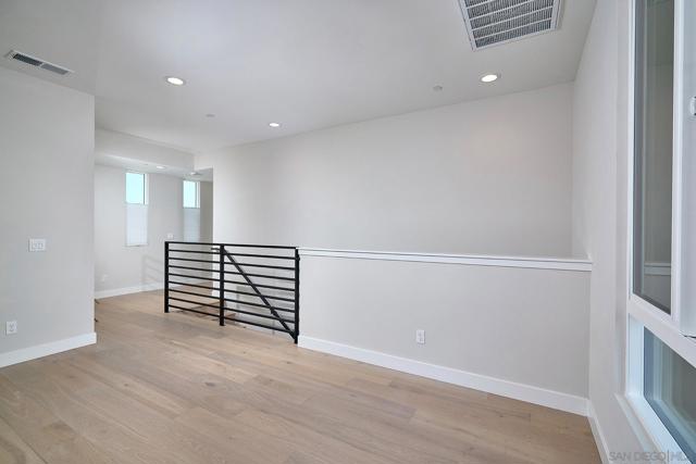 569 N Vulcan Ave, Encinitas CA: https://media.crmls.org/mediaz/c3caf51f-7774-41d6-9935-64556e6618b9.jpg