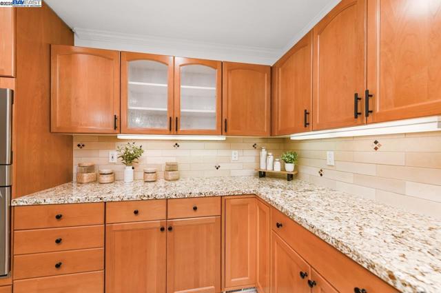 6701 Taffy Ct, Pleasanton CA: https://media.crmls.org/mediaz/c3cb467f-bb0d-462e-a36e-a5e9761346f1.jpg