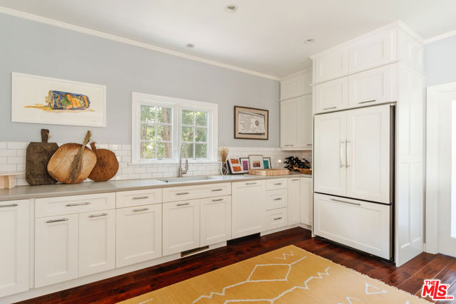 831 S Stanley Avenue, Los Angeles CA: https://media.crmls.org/mediaz/c3cb9249-34f6-495a-a36a-df6196a7a7f0.jpg