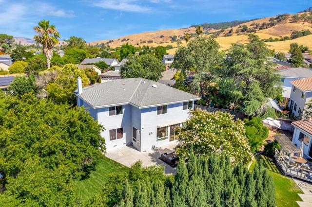 6357 Pismo Court, San Jose CA: https://media.crmls.org/mediaz/c3cbf622-fa9d-4427-9ec2-0cda9946e305.jpg