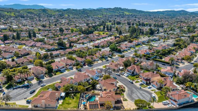 4542 Skidmore Court, Moorpark CA: https://media.crmls.org/mediaz/c3cd3db9-0210-4a5c-9c6c-7ae25b78c5b3.jpg
