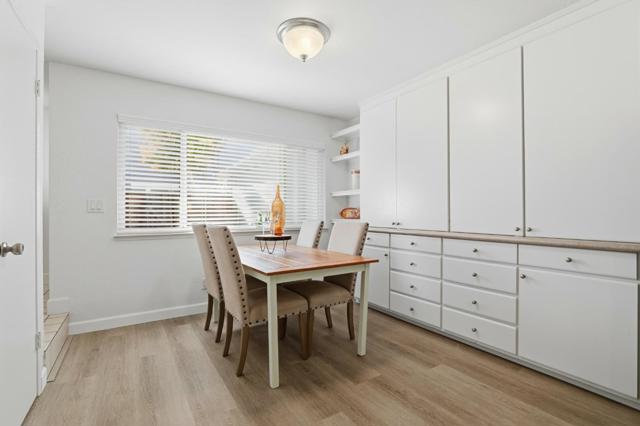 215 Elm Wood Court, Los Gatos CA: https://media.crmls.org/mediaz/c3cd75bd-70c9-43ab-8709-ce3d97c21779.jpg