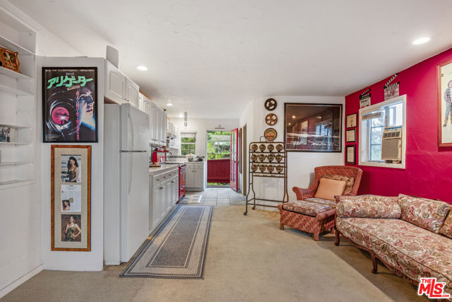 2882 Belden Drive, Los Angeles CA: https://media.crmls.org/mediaz/c3cdd0c9-2c2f-424d-be19-14b459520ba5.jpg