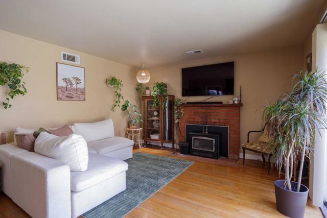 8421 Wayland Lane, Gilroy CA: https://media.crmls.org/mediaz/c3cecdad-8a49-4c7c-bafb-9a7ba31c3512.jpg