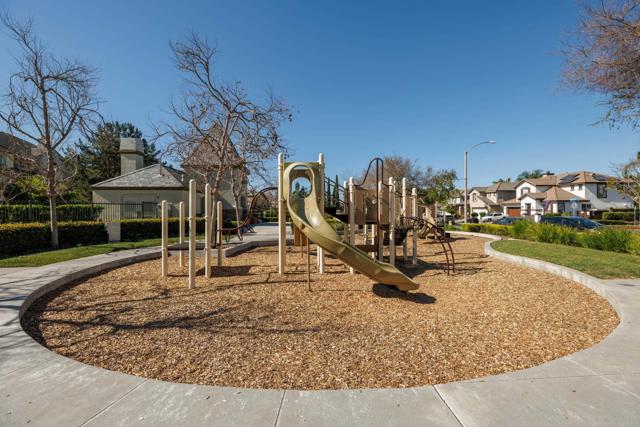 Detail Gallery Image 28 of 37 For 1925 Impressionist Dr #3,  Chula Vista,  CA 91913 - 3 Beds | 2/1 Baths