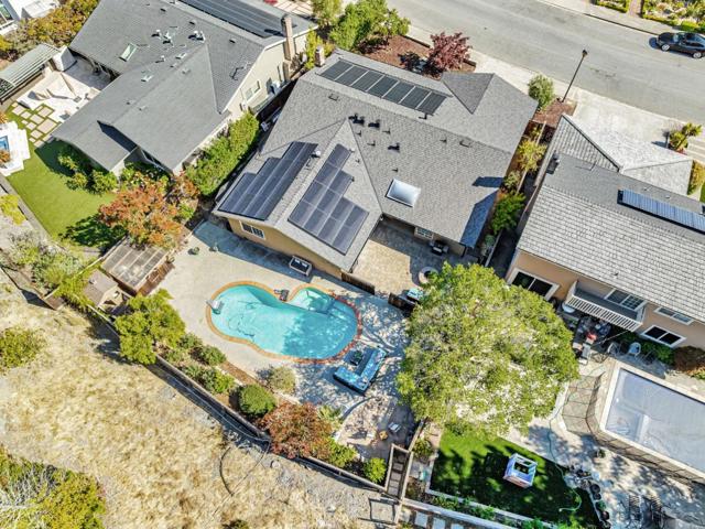 1741 Los Altos Drive, San Mateo CA: https://media.crmls.org/mediaz/c3cf0cea-5460-4ef1-99e4-b0c9562ad883.jpg
