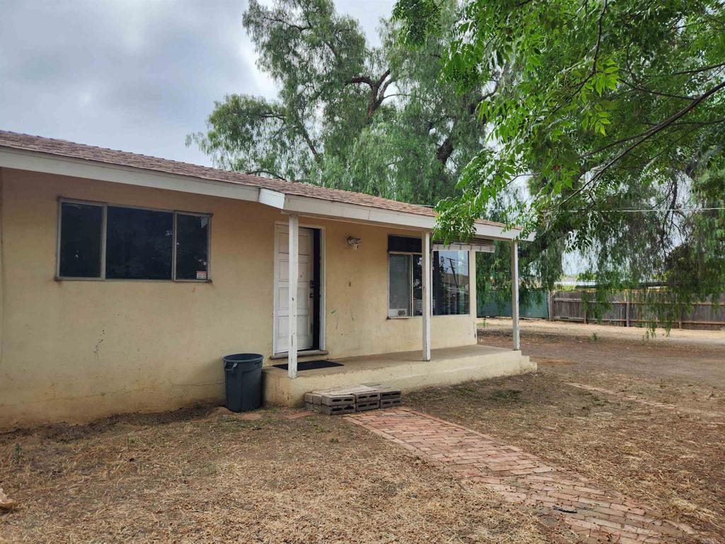 664 Fig St - photo 4