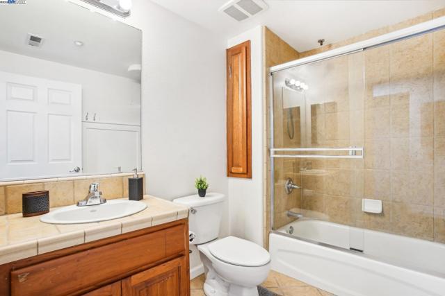 3245 Dublin Blvd, Dublin CA: https://media.crmls.org/mediaz/c3cfacff-f6bc-4d8d-bb4e-c7840cab2192.jpg