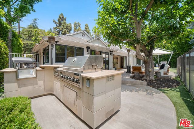 2701 Roscomare Road, Los Angeles CA: https://media.crmls.org/mediaz/c3d0ef4f-212e-4a95-ad94-726e98d5b351.jpg